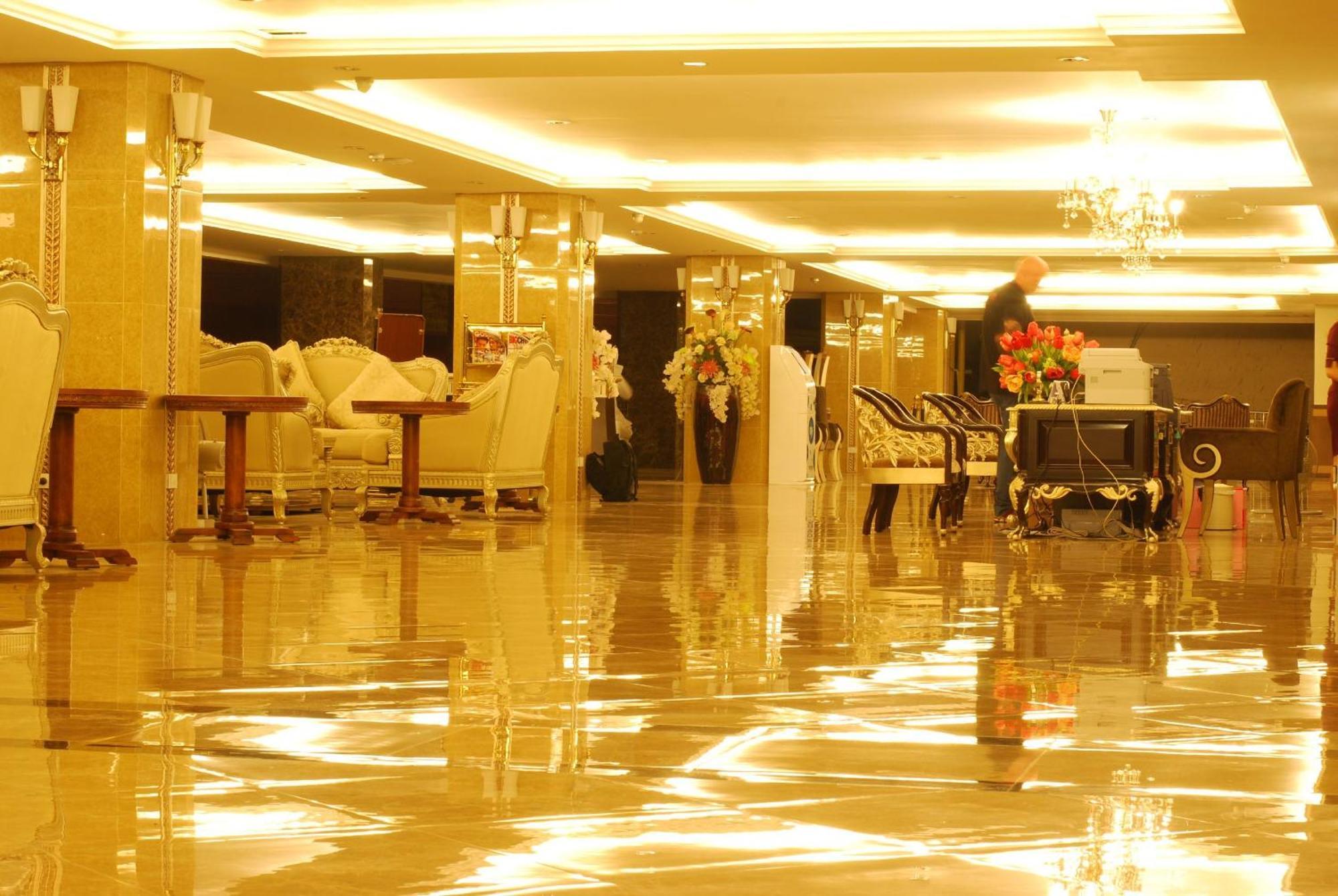 Lk Royal Wing Hotel Pattaya Exterior photo