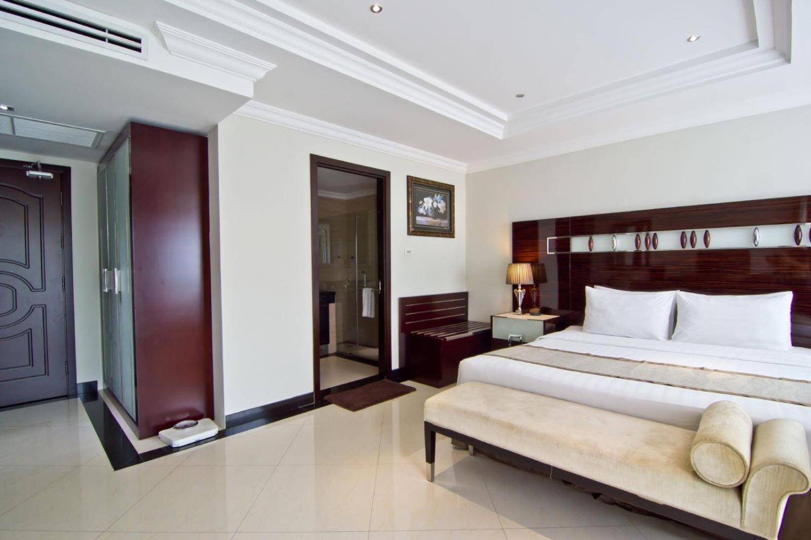 Lk Royal Wing Hotel Pattaya Exterior photo