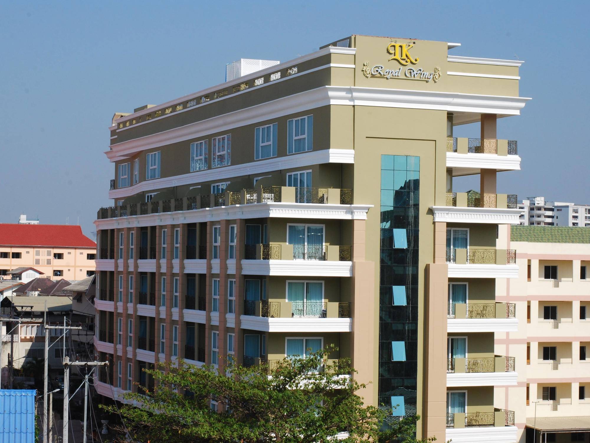 Lk Royal Wing Hotel Pattaya Exterior photo